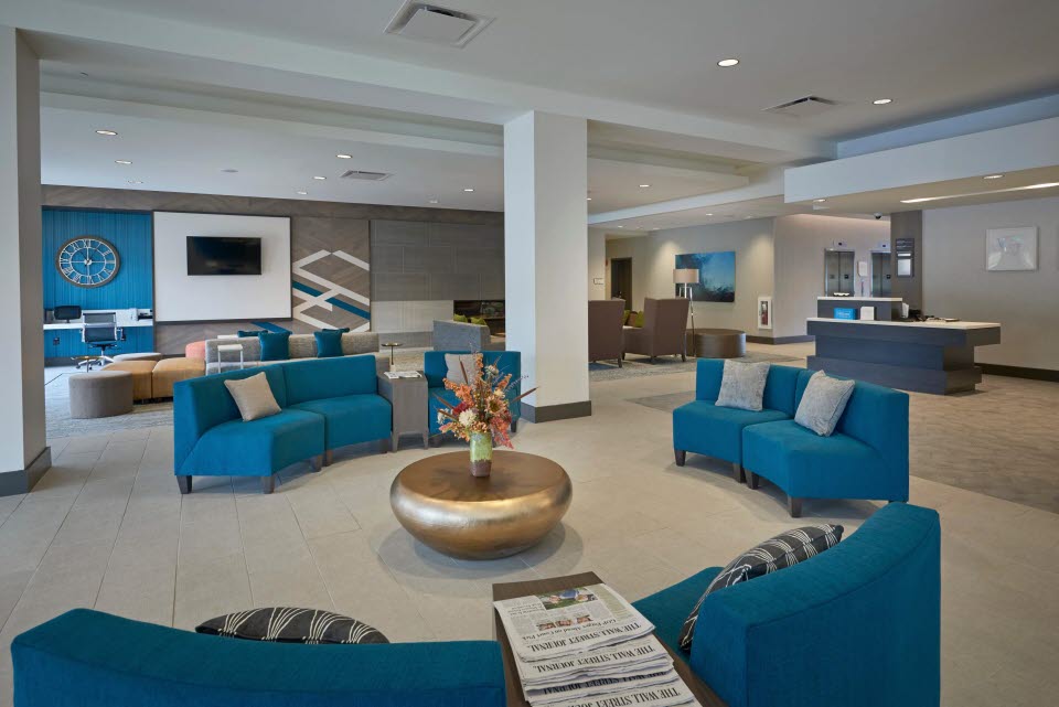 Hilton Garden Inn – Corning Downtown - Interior Seating Area